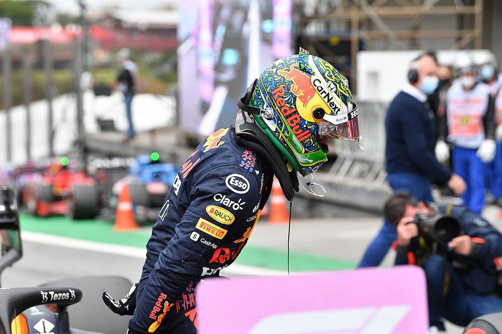 Wolff: “Verstappen streelde de auto hoogstens, dat is prima”