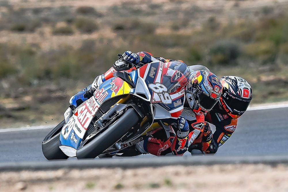 Retrouvailles entre pilotes pour un entraînement à Almeria