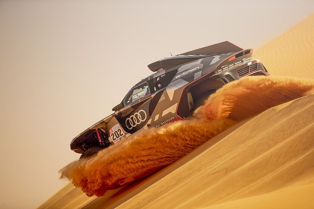 Autos, Étape 11 - Sainz pour l'avenir, Loeb pour l'honneur