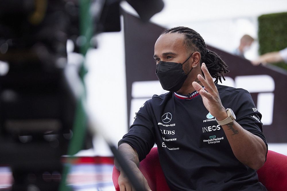 Hamilton: Fontos, hogy minden futamot megnyerjünk valahogyan