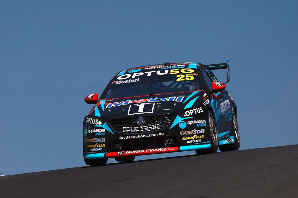 Bathurst 1000: Holdsworth fastest as crash halts practice
