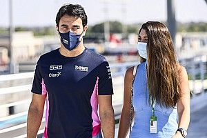 Új csapattag a Red Bullnál: Perez megérkezett a gyárba (videók)