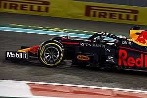 Verstappen zegeviert glorieus in slotrace: "Dit is echt genieten"