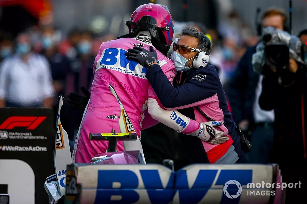 le poleman Lance Stroll, Racing Point f&ecirc;te dans le parc ferm&eacute;
