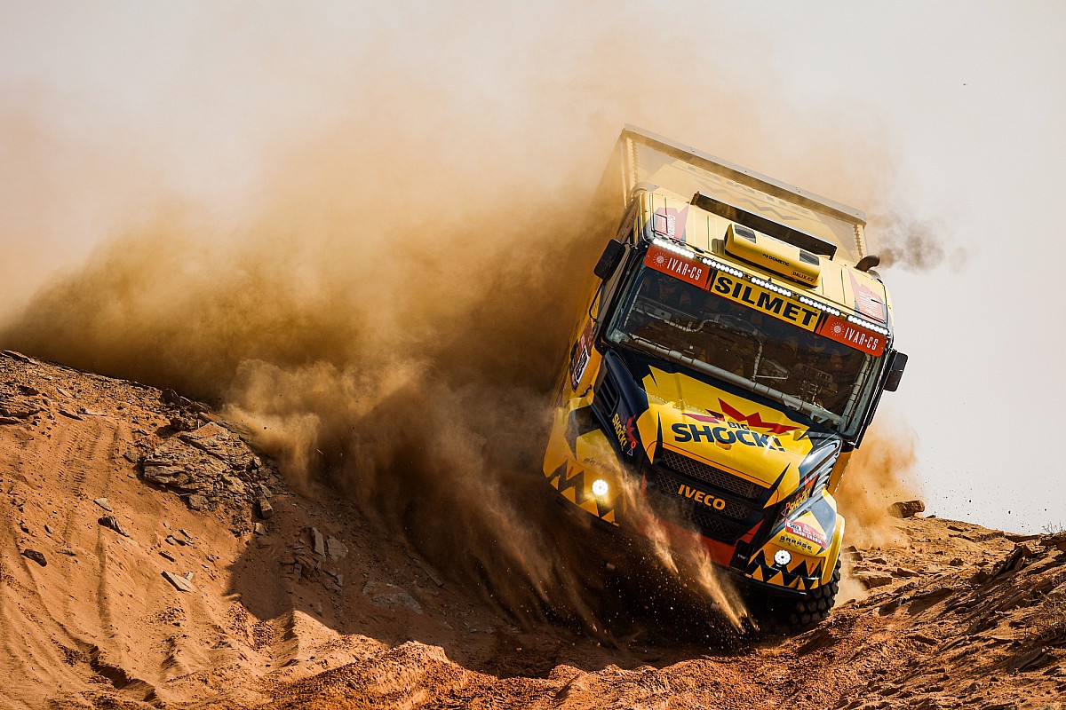 Dakar, Camion, Tappa 9: Macik fa festa con l'Iveco!