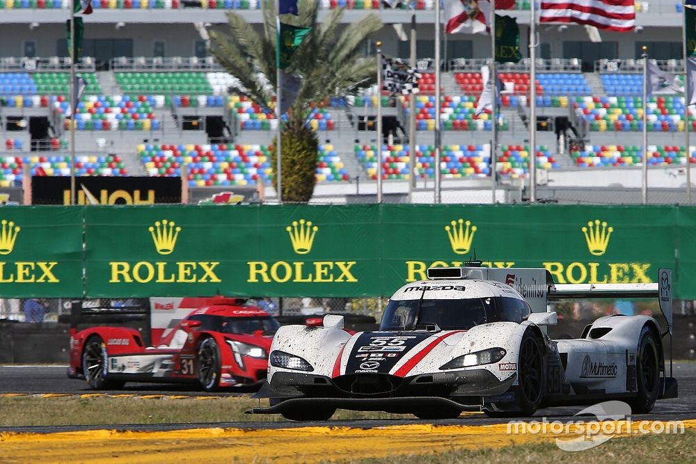 Mazda arka kanat sorunu sebebiyle Rolex 24 Saat'i kaybetmiş