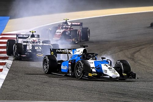 Verschoor en Viscaal in actie tijdens F2-test in Barcelona