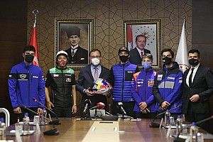 Bakan Kasapoğlu, milli sürücülerimizi konuk etti