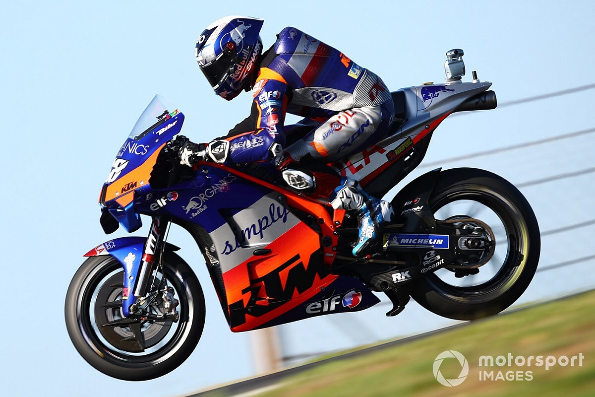 Оливейра выиграл квалификацию MotoGP в Портимане. Новый чемпион мира занял только 20-е место