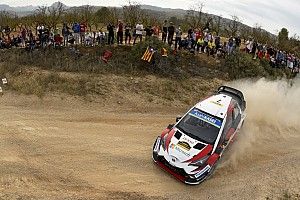 Ogier y Loeb persiguen a Latvala por la victoria en España