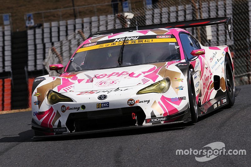 坪井翔の勢い止まらず! 25号車86 MCが今季2度目のPPを獲得