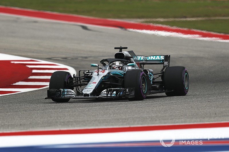 Hamilton op pole voor titel in Austin, dertiende startplek Verstappen