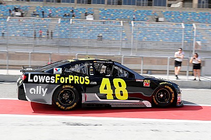 Алонсо признал, что совсем не разобрался в машине NASCAR