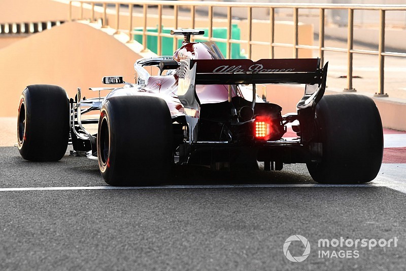 Képgaléria Abu Dhabiból az F1-es tesztről: Räikkönen a Sauberrel!