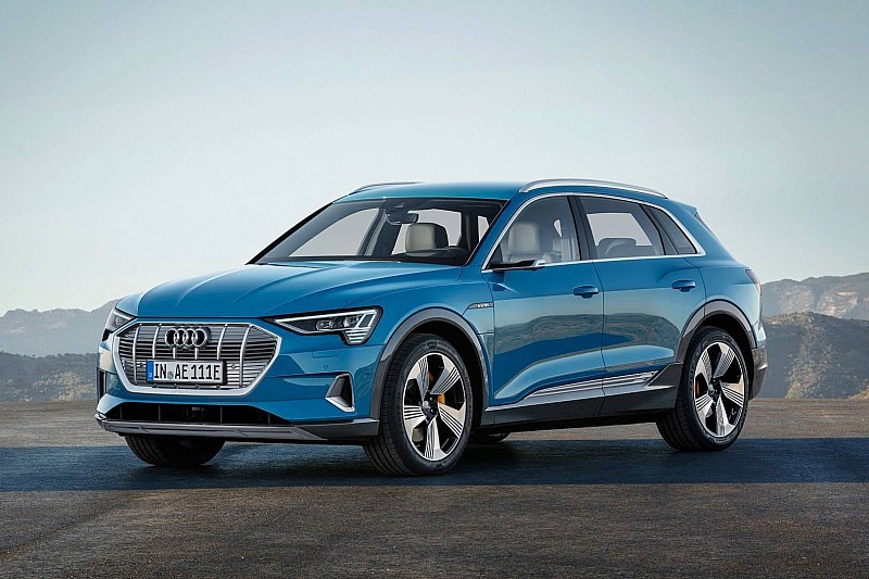 Кросовери Audi E-Tron відкликані через можливе загоряння