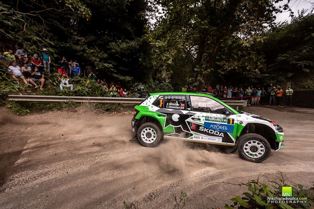 Mikkelsen goni lidera