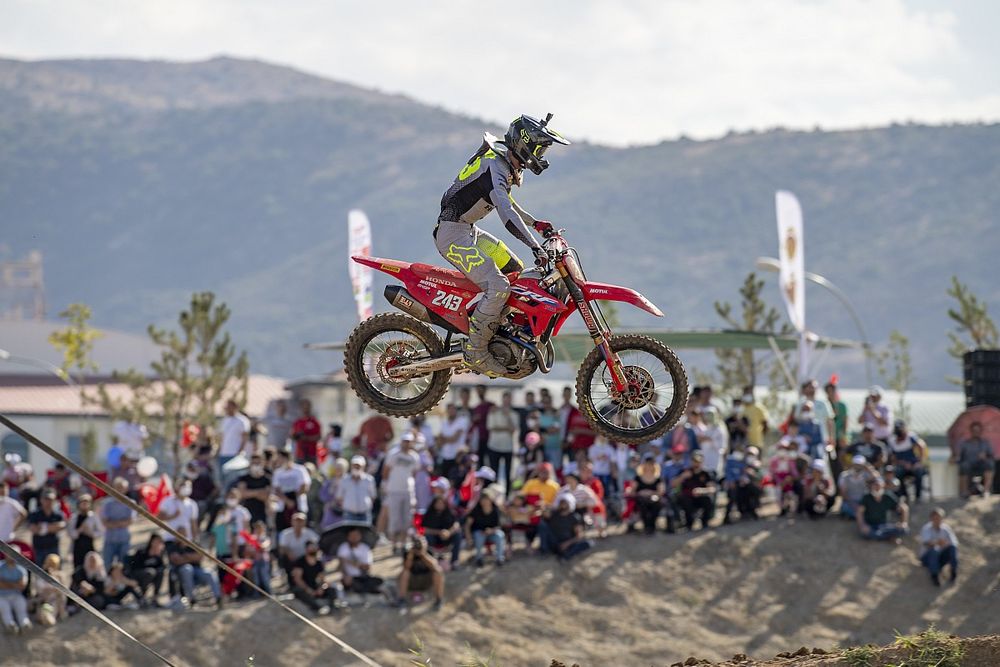Hasil Race 2 MXGP Afyon: Gajser Tercepat, Herlings Kuasai GP
