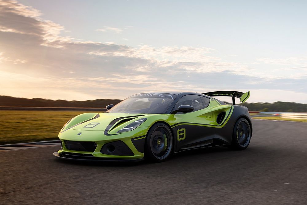Lotus przedstawił Emirę GT4