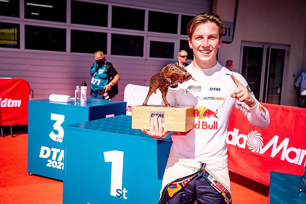 Race winner Liam Lawson, AF Corse