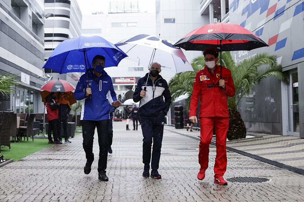 Guenther Steiner, Team Principal, Haas F1, Franz Tost, Team Principal, AlphaTauri, and Mattia Binotto, Team Principal, Ferrari