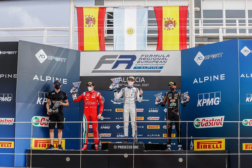 Vidales y Boya brillan en Cheste con la Formula Regional by Alpine
