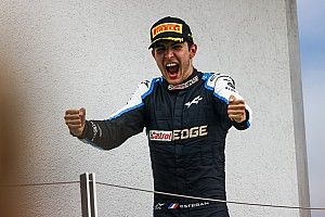 Esteban Ocon Melaju dengan Konsisten