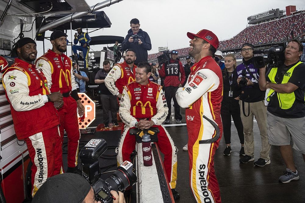 23XI Racing reveals crew chief lineup, new hires for 2022