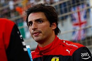 Sainz reaches agreement over new Ferrari F1 contract