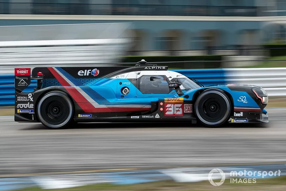 #36 Alpine Team Alpine A480 - Gibson: Andr&eacute; Negrao, Nicolas Lapierre, Matthieu Vaxiviere