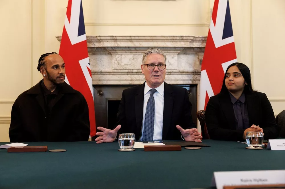 Lewis Hamilton visita el Primer Ministro de Gran Breta&ntilde;a
