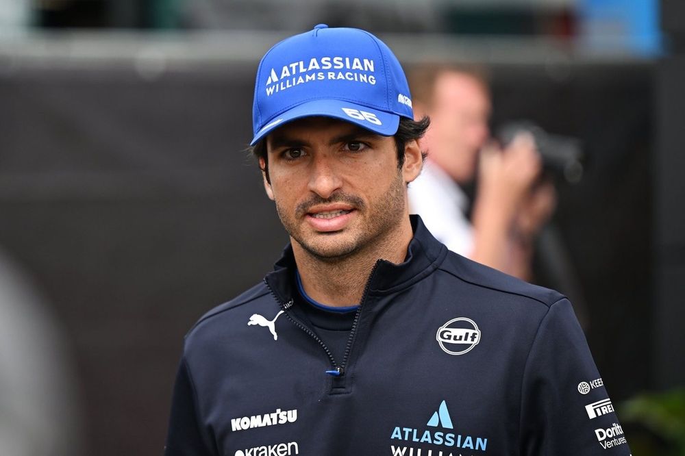 Carlos Sainz calls Williams team "a family" in heartwarming statement