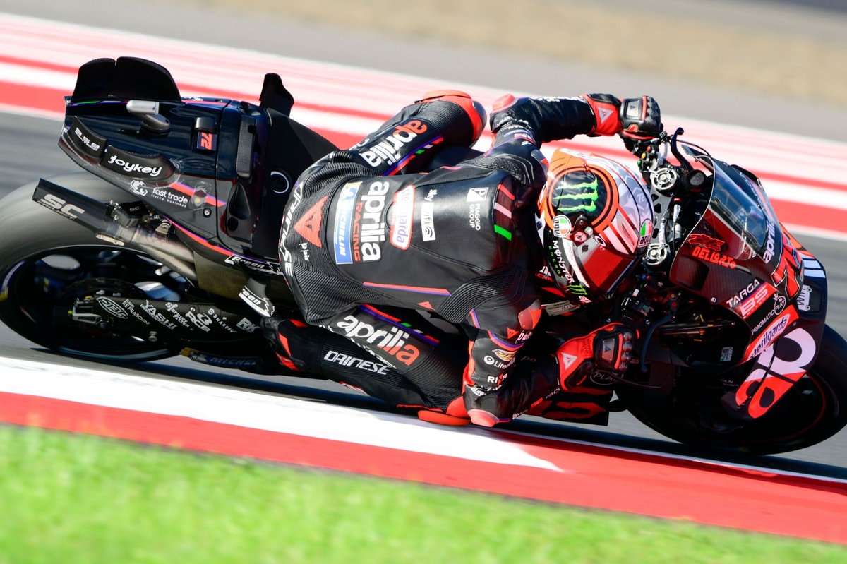 Bezzecchi deja claras sus intenciones liderando el FP2 en Indonesia 
