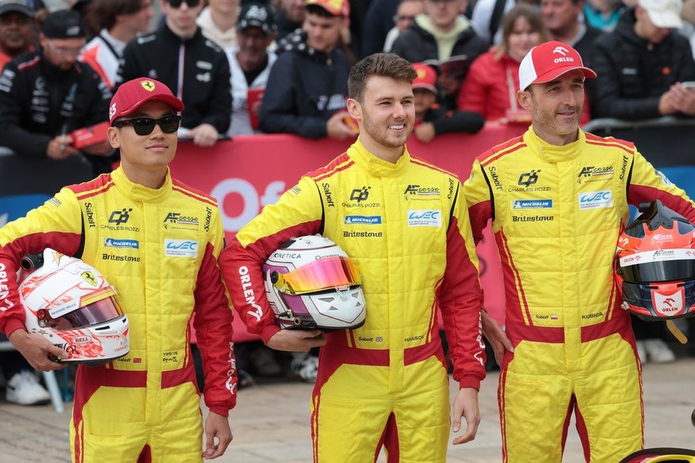 #83 AF Corse Ferrari 499P: Robert Kubica, Yifei Ye, Philip Hanson