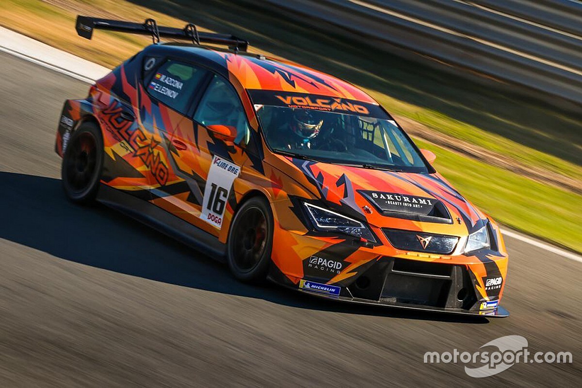 TCR Europe: Leonov e la Volcano Motorsport corrono a Le Castellet