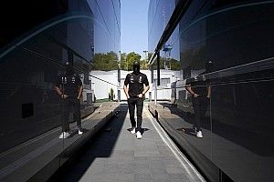 Mercedes обошла запрет тестов на новых трассах. Боттас проехал в Имоле