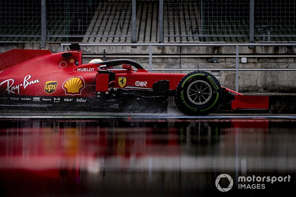 EXTRA: Vettel onboard köre a Ferrarival a vizes Hungaroring a pénteki napról