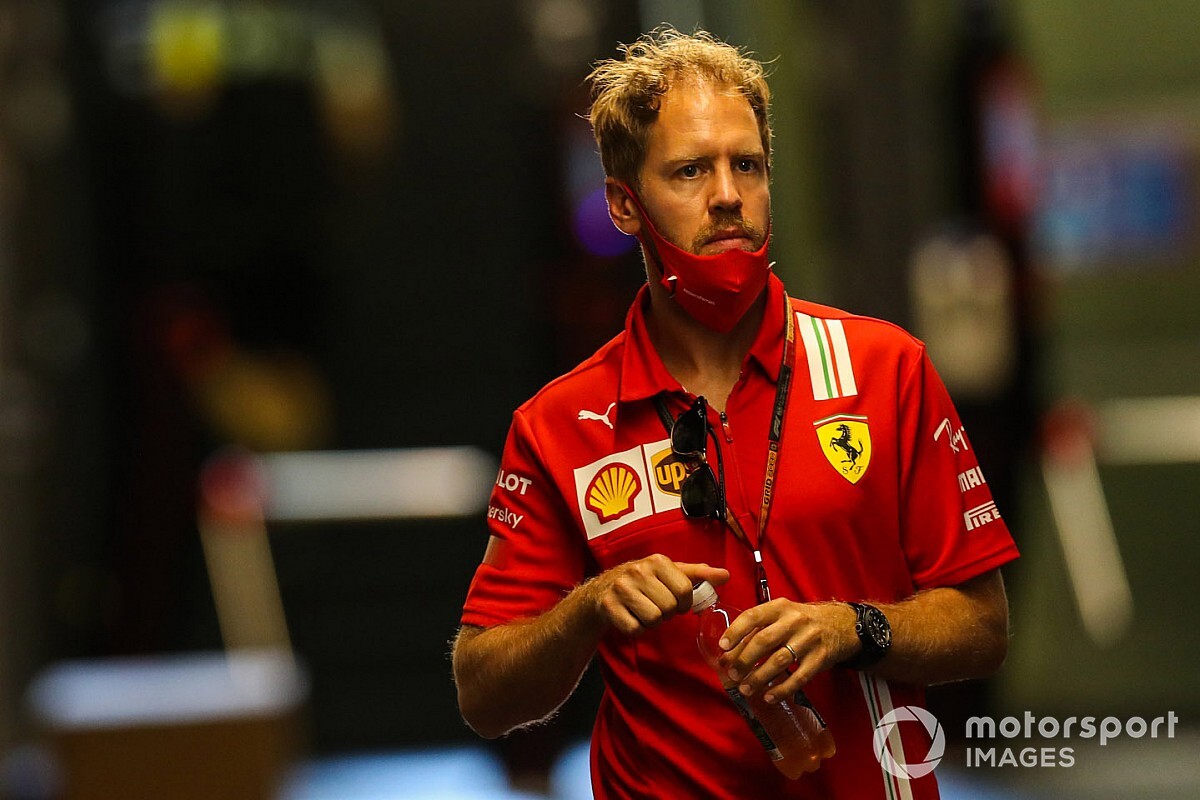 Vettel: "Trovati due problemi a freno e ammortizzatori"