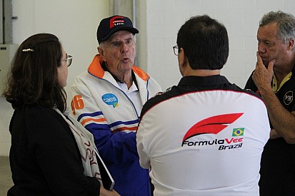 Após boa recuperação de cirurgia, Wilson Fittipaldi recebe alta de hospital