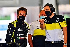 Váratlan fordulat: Alonso ott lesz az "újoncteszten", a riválisok enyhén szólva sem boldogok