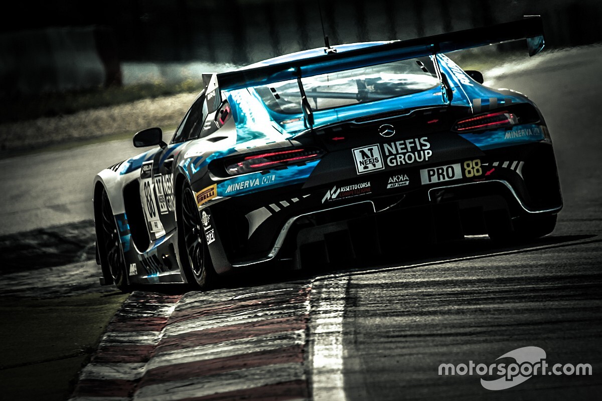 24h di Spa: Mercedes in Super Pole con un grande Marciello