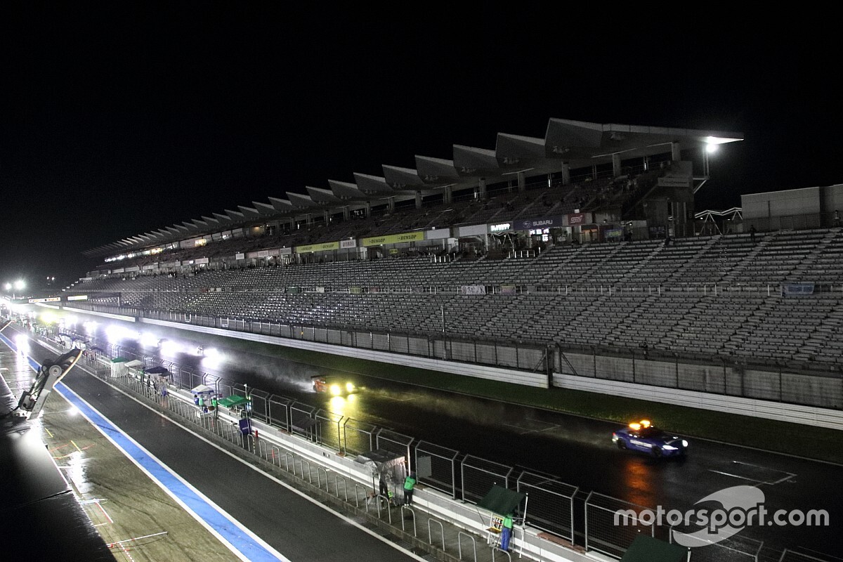 富士24時間レース|4時間30分の中断を経てレース再開するも、悪天候が続く