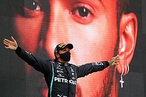 Lewis Hamilton: sono 7 titoli mondiali di F1 (video)