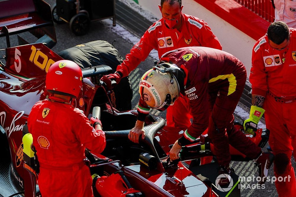 Sebastian Vettel, Ferrari, en pits