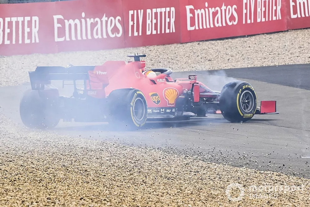 Sebastian Vettel, Ferrari SF1000 hace un trompo