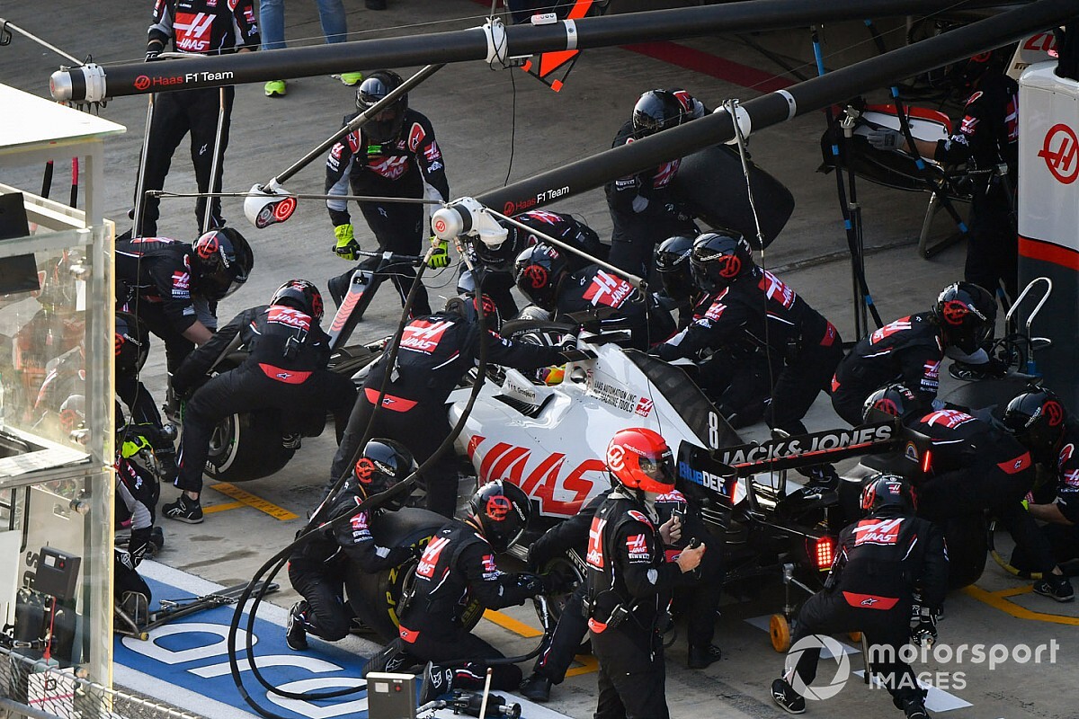 Haas ontkracht overnamegeruchten: "Team staat niet te koop"