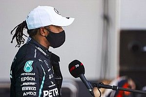 Hamilton quería una estrategia diferente a la de su equipo