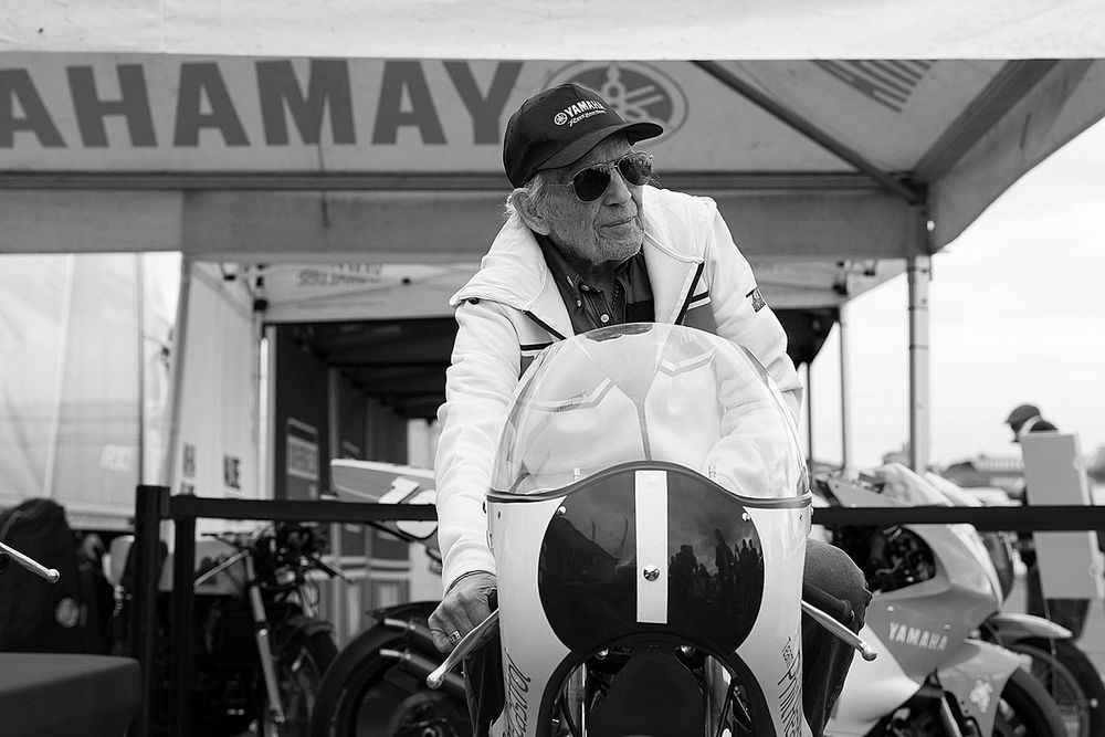 Phil Read MBE, primer campeón del mundo road racing de la historia de Yamaha