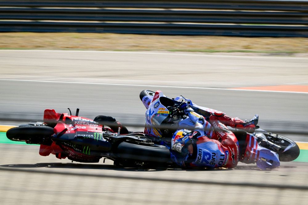 Francesco Bagnaia, Ducati Team, Alex Marquez, Gresini Racing crash