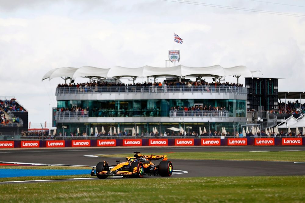 Oscar Piastri, McLaren MCL38