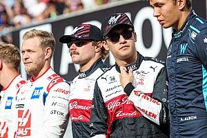 Bottas: "Zhou bir çaylağa göre çok az hata yaptı"